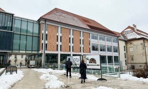 Razstave v Osrednji knjižnici Celje
